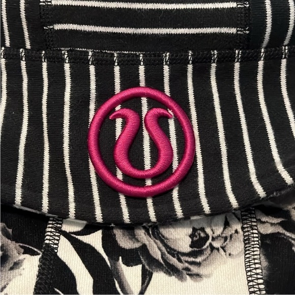 Lululemon Scuba Zip-Up Hoodie Jacket - Picture 3 of 5